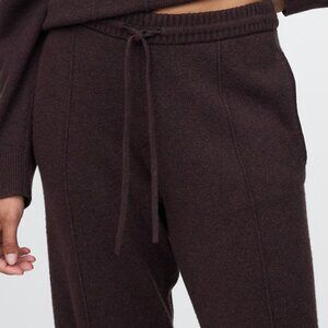 Gap CashSoft Seam Joggers in terra brown